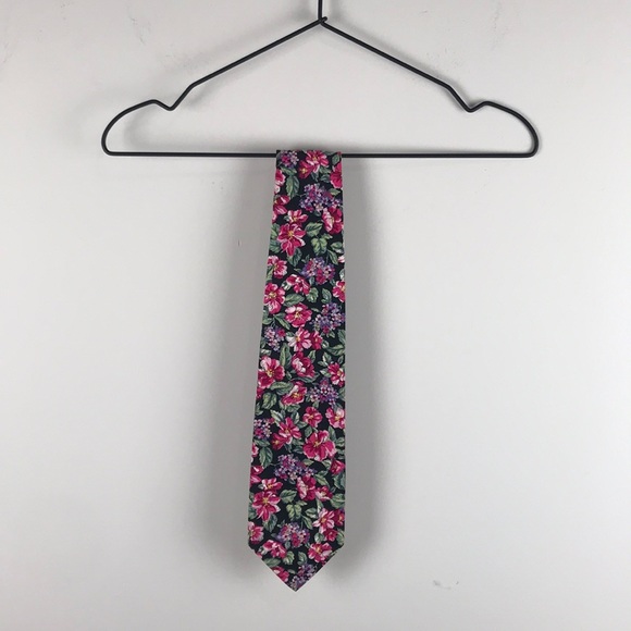 Men’s tie - Picture 1 of 3